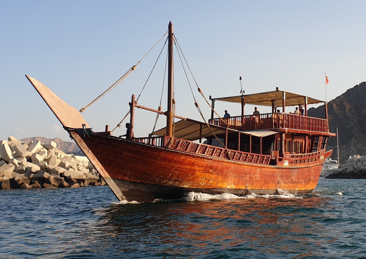 dhow cruise in muscat oman photos